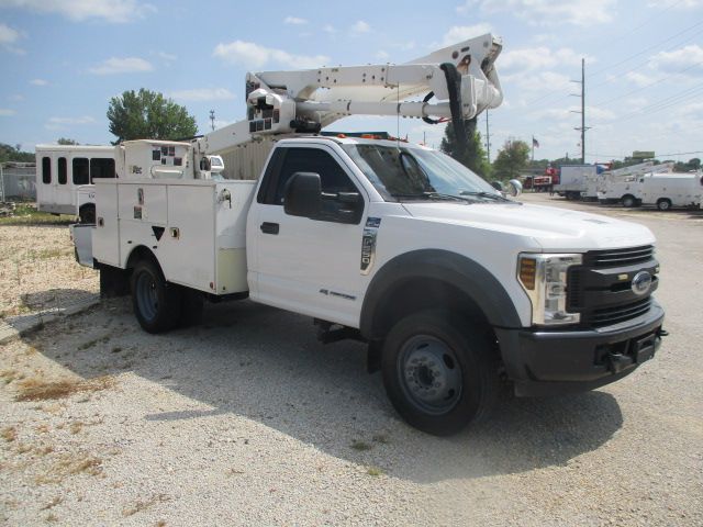 ford f-550 super duty chassis cab 2019 1FDUF5GT2KDA27835 image ford f-550 super duty chassis cab 2019 1FDUF5GT2KDA27835 image